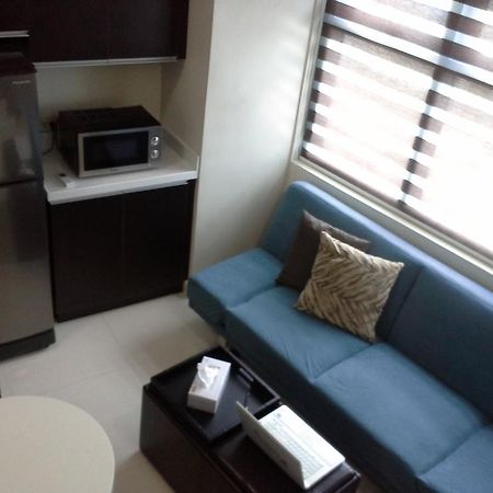 Eton Parkview Apartment Makati City Екстериор снимка