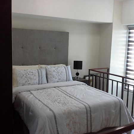 Eton Parkview Apartment Makati City Екстериор снимка