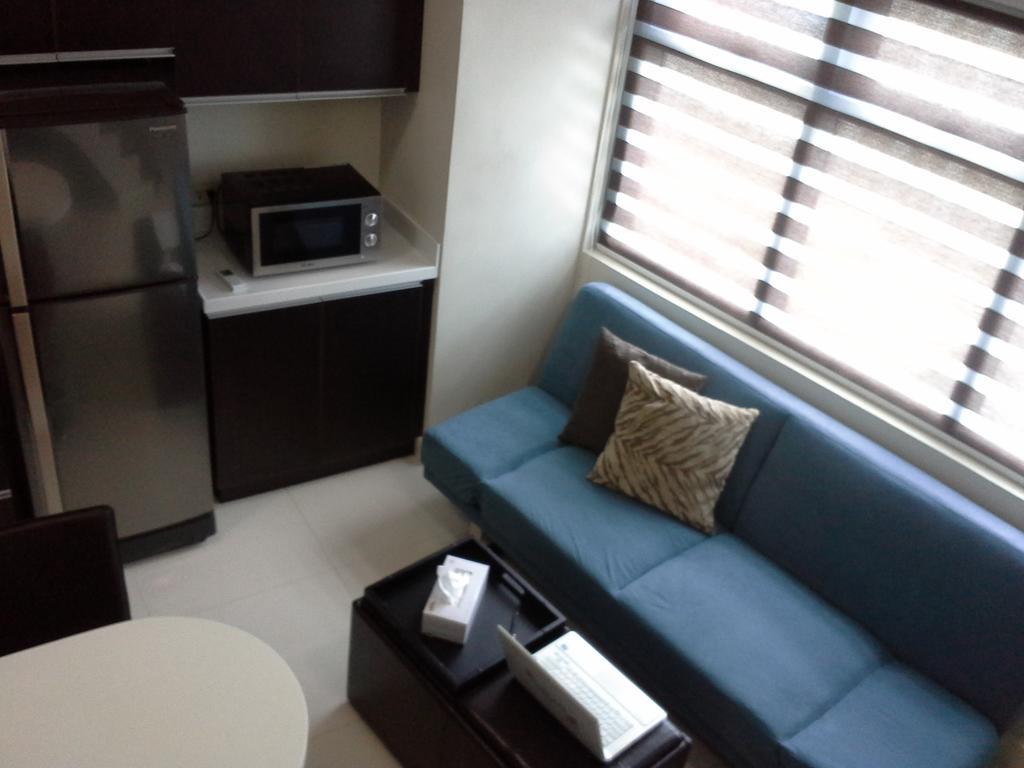 Eton Parkview Apartment Makati City Екстериор снимка