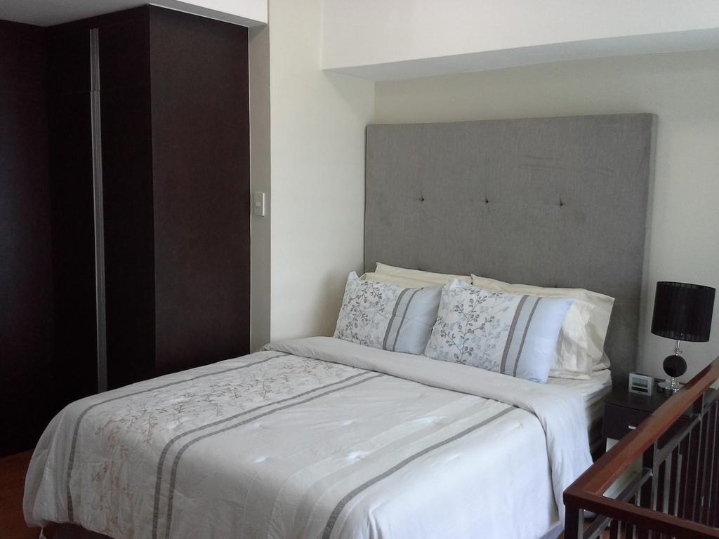 Eton Parkview Apartment Makati City Екстериор снимка
