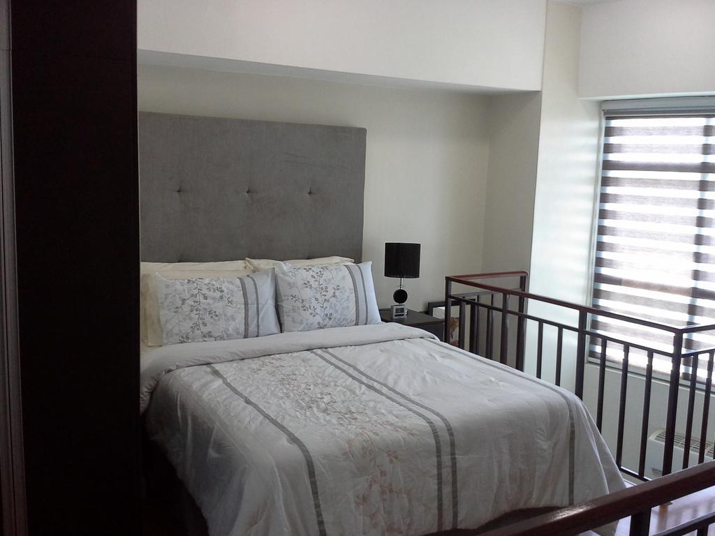 Eton Parkview Apartment Makati City Екстериор снимка