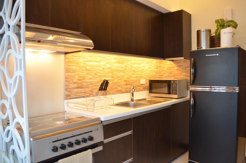 Eton Parkview Apartment Makati City Екстериор снимка