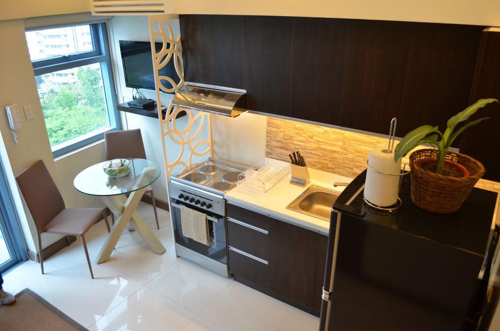 Eton Parkview Apartment Makati City Екстериор снимка