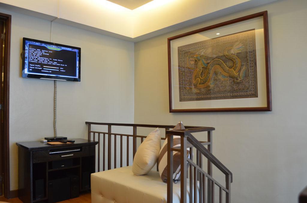 Eton Parkview Apartment Makati City Екстериор снимка