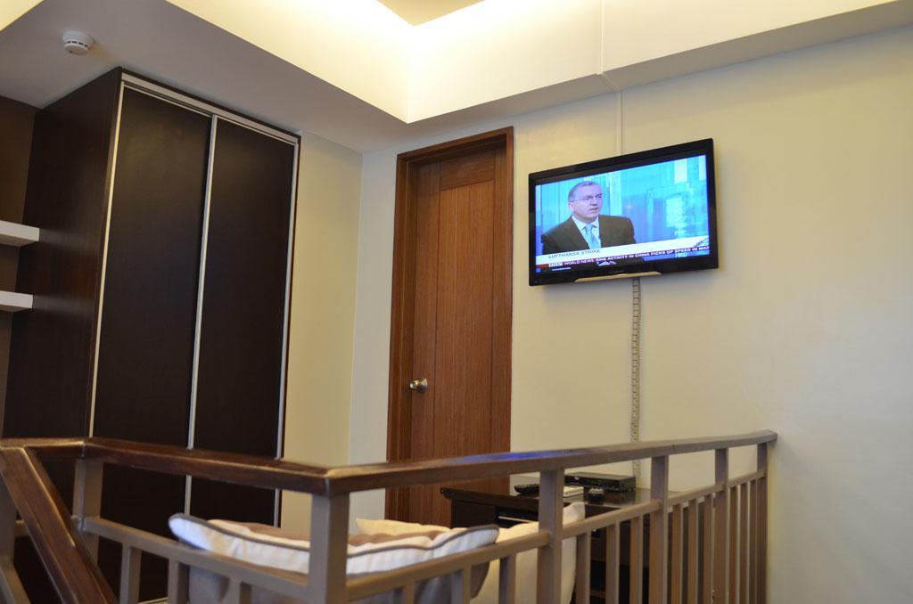 Eton Parkview Apartment Makati City Екстериор снимка