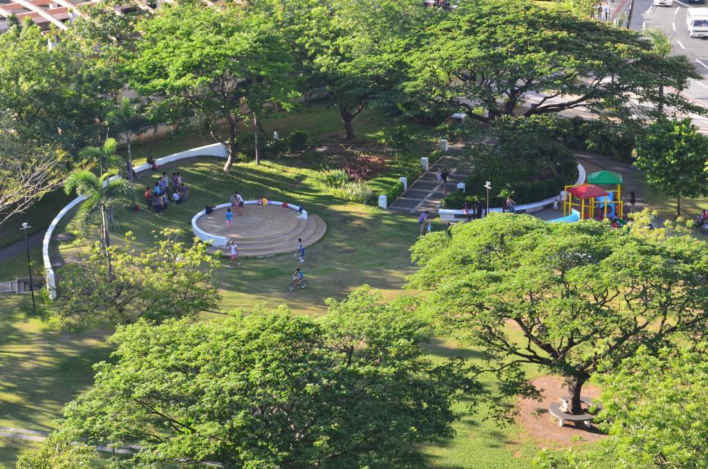Eton Parkview Apartment Makati City Екстериор снимка