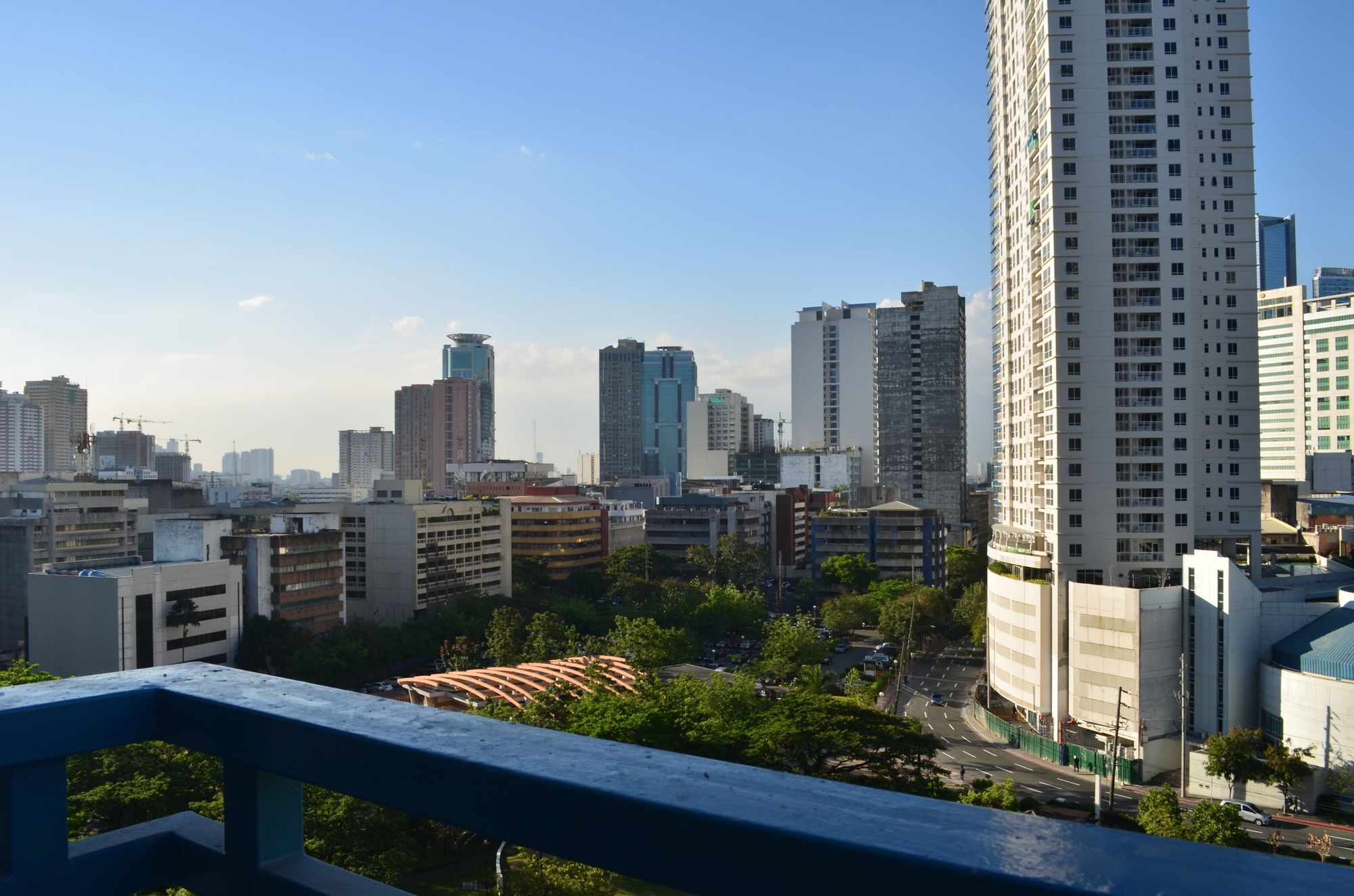 Eton Parkview Apartment Makati City Екстериор снимка